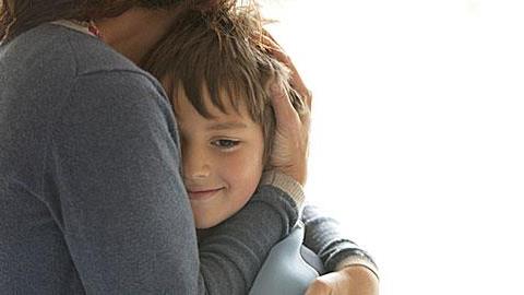 8 αλήθειες που ξέρουν μόνο οι μαμάδες με αγόρια