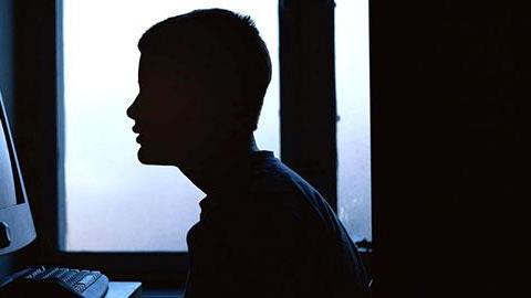 Πώς να προστατεύσετε το παιδί από τους κινδύνους του internet