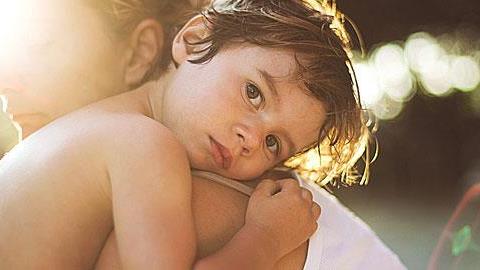 «Δεν ήμουν καλή μαμά»: Μια μαμά σε μία συγκινητική εξομολόγηση