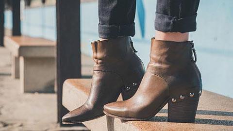 Πώς να φοράτε σωστά τα κοντά μποτάκια σας