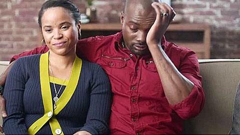 Δείτε στο βίντεο το μήνυμα αγάπης αυτής της γυναίκας προς τον άνδρα της!