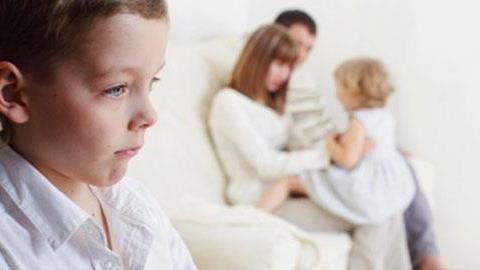 Πέφτετε στην παγίδα να ξεχωρίζετε κάποιο από τα παιδιά σας; 