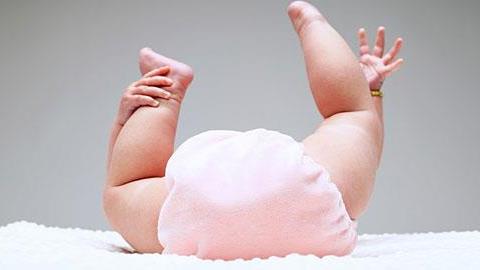 Μωρό με βλέννα στα κακά