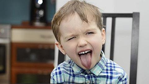 Πώς να διαχειριστείτε το παιδί που θέλει να είναι πάντα στο επίκεντρο