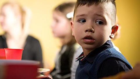 Ο 3 ετών γιος μου δεν τρώει και δεν πηγαίνει στην τουαλέτα στον παιδικό σταθμό