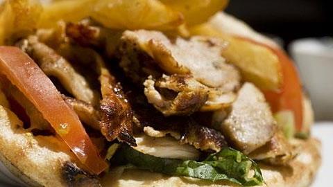 Πώς να φτιάξετε γύρο χοιρινό στο σπίτι