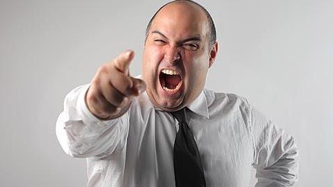 9 φράσεις που κάνουν το κακό αφεντικό... χειρότερο