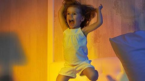 Πώς να ηρεμήσετε το παιδί πριν τον ύπνο