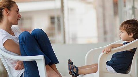 Πώς να μείνετε ήρεμοι όταν το παιδί δεν ακούει