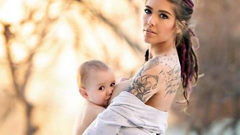 Οι ομορφότερες φωτογραφίες θηλασμού που έχετε δει ποτέ