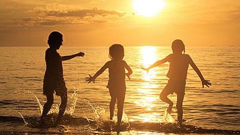 Τα 5 καλύτερα οικογενειακά camping σε όλη την Ελλάδα