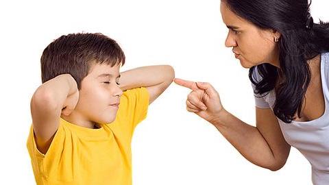 O 5 ετών γιος μου είναι ατίθασος και με βγάζει εκτός εαυτού. Τι να κάνω;