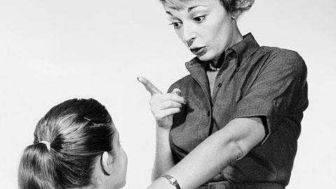 Οι 10 πιο χρήσιμες συμβουλές που μας έδωσαν οι μαμάδες μας