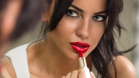 Πώς να νιώσετε άμεσα όμορφη και σέξι!