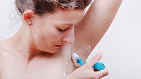 Τα 10 καλοκαιρινά βάσανα κάθε γυναίκας!