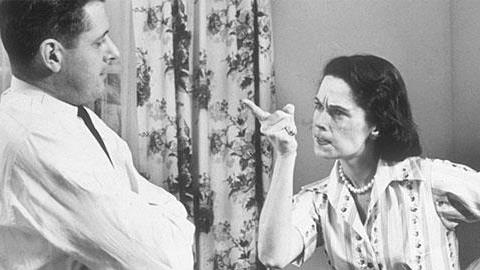 5 φράσεις που πρέπει να σταματήσετε να λέτε στον άντρα σας