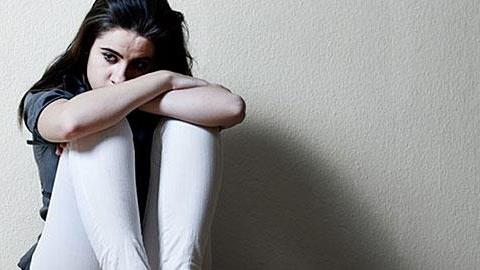 Η 12χρονη κόρη μου δεν κάνει πολύ παρέα με άλλα παιδιά. Μήπως ευθύνομαι εγώ;