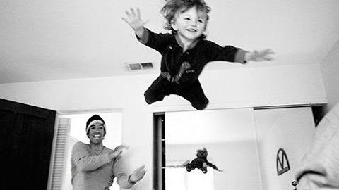 Η μοναδική σχέση μπαμπά-γιου μέσα από 15 τρυφερές φωτογραφίες