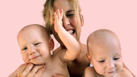 Τι σημαίνει να μεγαλώνεις δίδυμα