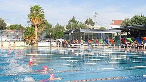 Δωρεάν μπάνια στο Δημοτικό Κολυμβητήριο Αμαρουσίου από τις 3 έως τις 21/8
