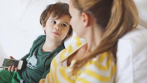 Πώς να του πω ότι είναι υιοθετημένος;