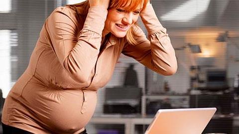 «Φτάνει η τρομοκρατία προς τις μέλλουσες μανούλες!»: Μια αναγνώστρια ξεσπά!