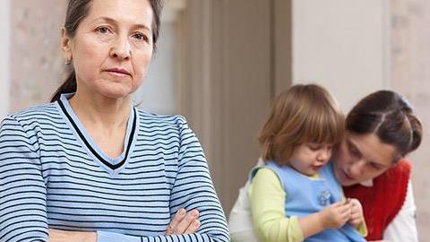 12 πράγματα που οι παππούδες δεν πρέπει να κάνουν