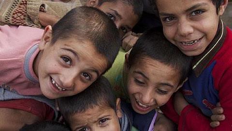 Τα προσφυγόπουλα ζωγραφίζουν και… συγκλονίζουν: Δείτε τις εικόνες