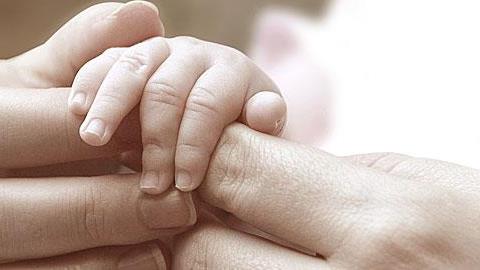 Πώς εκφράζουν τα μωρά την αγάπη τους