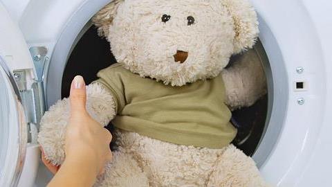 Πώς να καθαρίσετε τα παιχνίδια του παιδιού σας