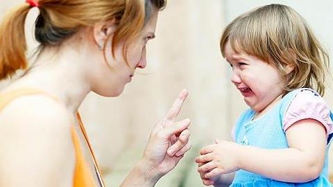 Έχω κουραστεί πολύ, φωνάζω όλη μέρα και νομίζω ότι κάνω κακό στα παιδιά μου!