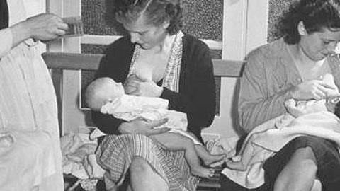 10 ιστορικές εικόνες που δικαιώνουν τον δημόσιο θηλασμό