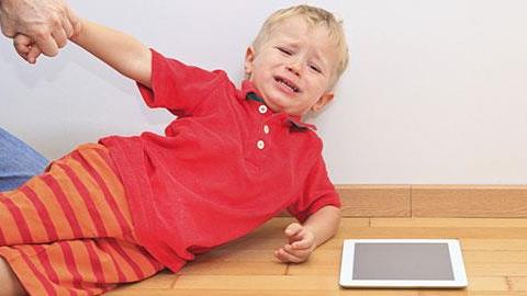 Όταν το παιδί είναι σε έξαλλη κατάσταση: Τα λάθη των γονιών και συμβουλές διαχείρισης