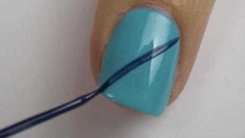 Δείτε πώς να κάνετε μόνες σας ένα τέλειο σχέδιο για τα νύχια