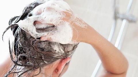 Τα λάθη που κάνετε όταν λούζεστε