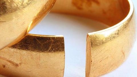 7 φράσεις που βάζουν σε κίνδυνο τη σχέση σας