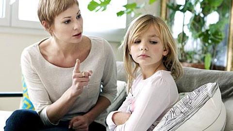 8 φράσεις που κανείς γονιός δεν πρέπει να λέει στο παιδί του!