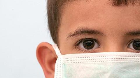 Ο 8χρονος γιος μου φοβάται τις αρρώστιες. Πώς να τον βοηθήσω;