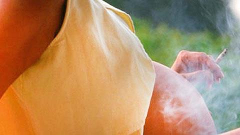 10 κίνδυνοι που μία έγκυος δεν πρέπει να αγνοεί