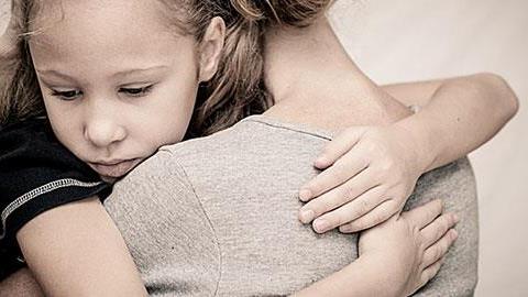 «Φοβάμαι τη μέρα που θα φύγεις μακριά μου»: Μια μαμά εξομολογείται