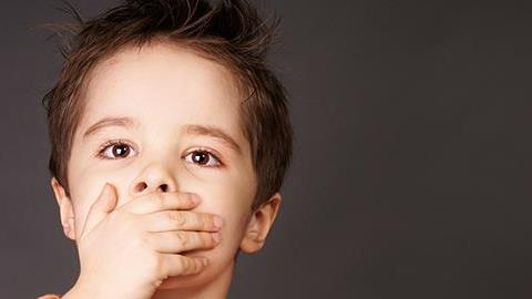 Ο 3χρονος γιος μου ακόμα δεν μιλάει. Τι μπορεί να φταίει;