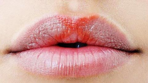 Ο σωστός τρόπος να βάζετε το κραγιόν