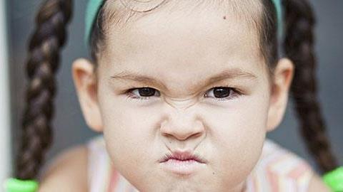 Γιατί το παιδί μου είναι επιθετικό 