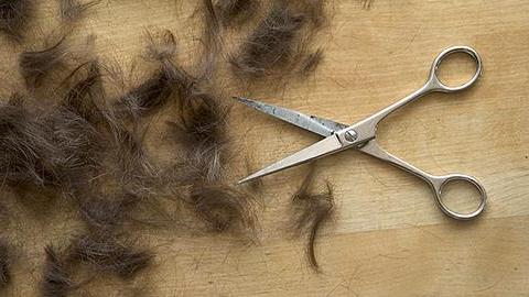 Η 8 ετών κόρη μου κόβει κρυφά τα μαλλιά της –τι να κάνω;