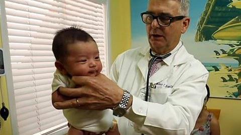 Πώς να σταματήσετε το κλάμα του μωρού: Ένας παιδίατρος αποκαλύπτει το μυστικό του