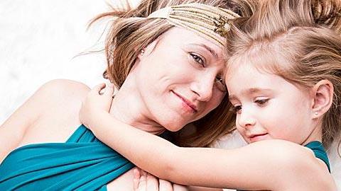 Οι όμορφοι γονείς κάνουν... κόρες!