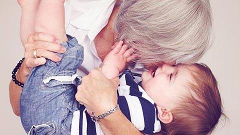 6 λόγοι που χρωστάμε ένα μεγάλο «ευχαριστώ» στις γιαγιάδες