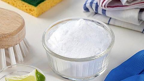 Οι... απρόσμενες χρήσεις της μαγειρικής σόδας στην καθαριότητα