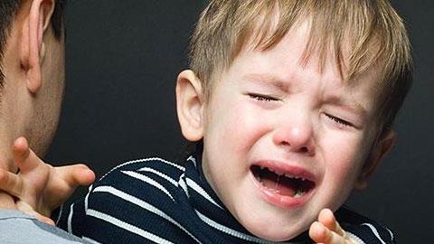 Ο 6,5 ετών γιος μου βγάζει οργή και επιθετικότητα προς τους συγγενείς –τι να κάνω;
