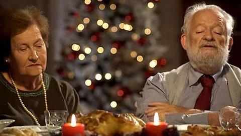 «Οι επισκέπτες»: Μία χριστουγεννιάτικη ιστορία που πρέπει όλοι να δουν